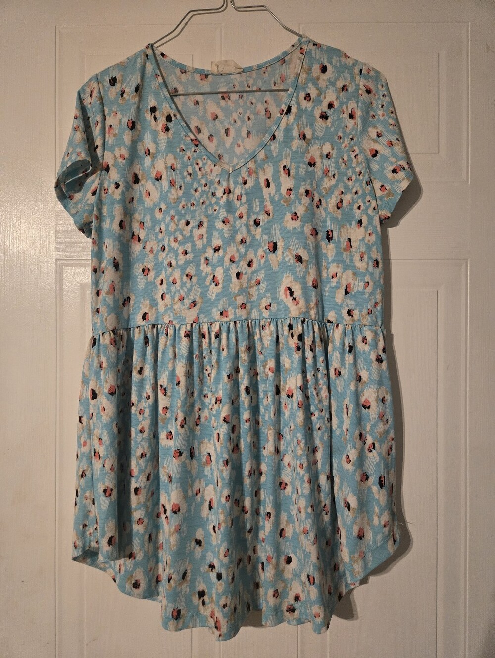 Light Blue Floral V-Neck Peplum Tunic Top